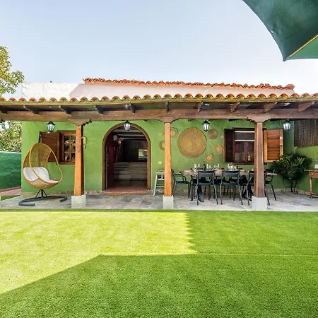 Con Piscina Privada