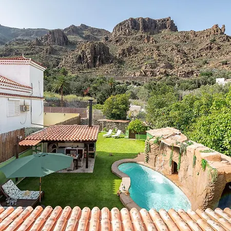Con Piscina Privada